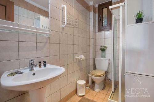 Galini Villa, 3 Bdrms, Sea Views & Private Garden