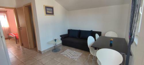 Apartmani Godini?
