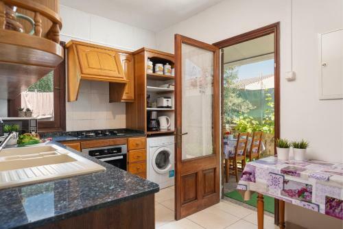 Villa Luna, Beach And Pool
