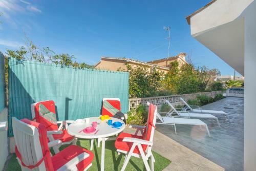 Villa Casa Blanca, Pool And Beach