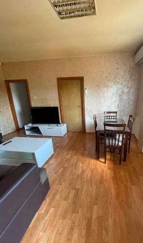 Apartamento Peaceful Mansion In Niksic