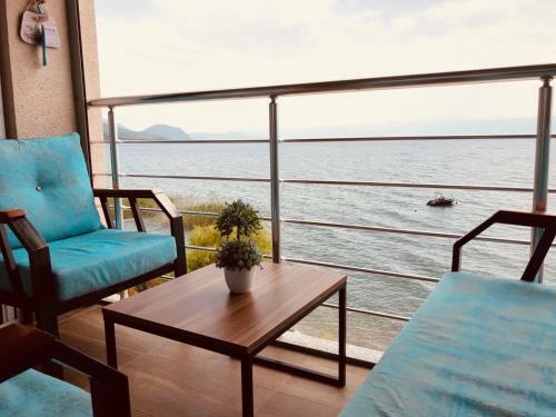 Sunrise Beach Deluxe Apartment