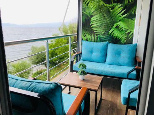 Sunrise Beach Deluxe Apartment