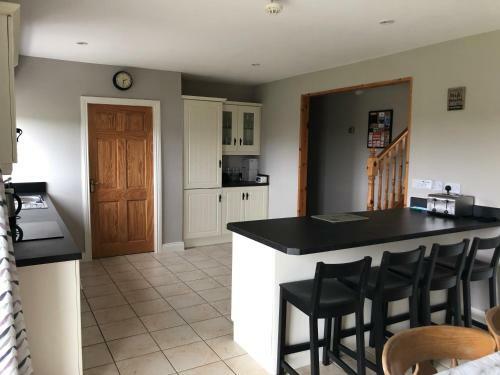 Seaview Cottage Umlagh