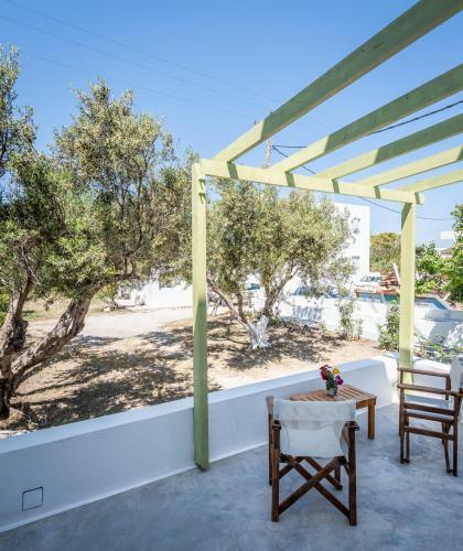 Hotel Pente Elies Milos