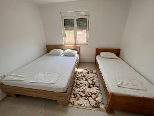 Brona Apartments