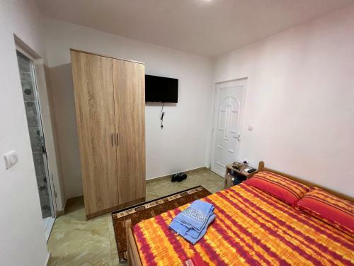 Brona Apartments