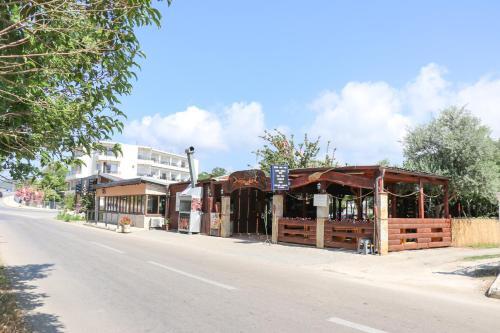 Rion Apartments