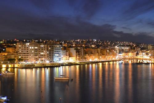 Stylish 2br Apartment In Central St Julians