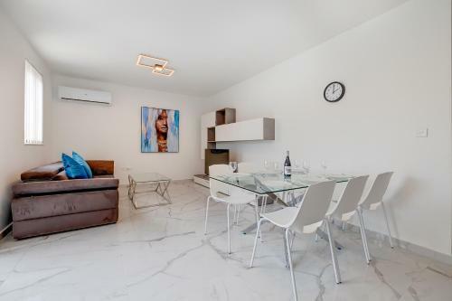 Stylish 2br Apartment In Central St Julians