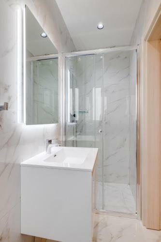 Stylish 2br Apartment In Central St Julians
