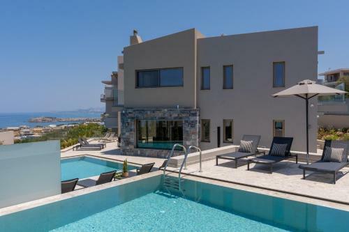Luxurious Villa Aqua - With 2 Heated Pools