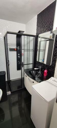Central, Well-furnished 1+1 Apartment