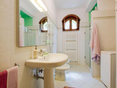 Apartamento Splendid Holiday Home In Altopascio Near Beach