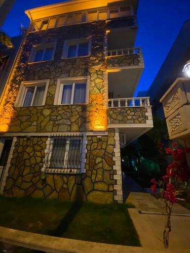 Pomruj Suite Apartment With Jacuzzi, Lara