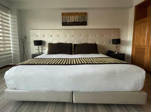 Hotel Travel Gold
