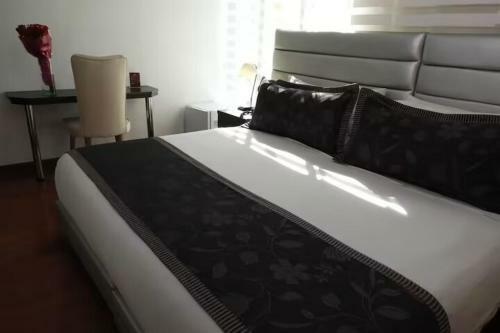 Hotel Travel Gold