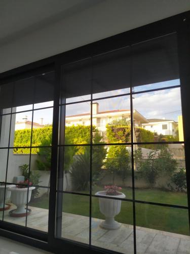 Detached Villa In �e?me Center