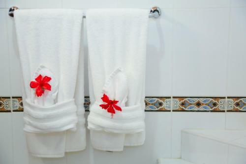 Coconut Grove Regency Hotel
