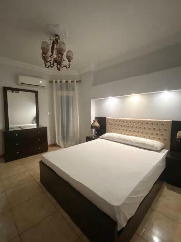 Hyat Serviced Apartments