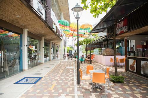 Bright & Airy 2br Condo Minutes From Jaco Beach
