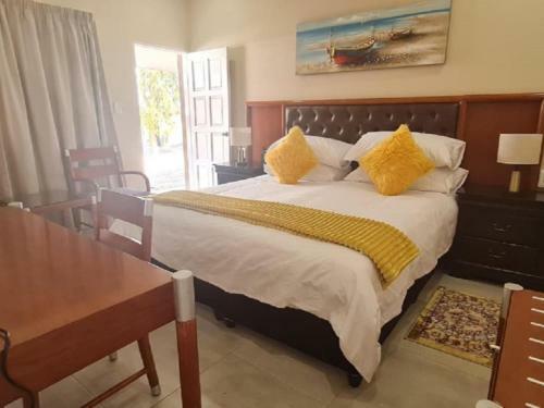 Benoni N12 Hotel