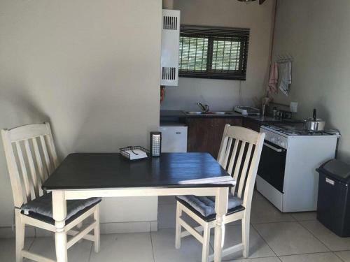 Hostal Ukutula Resort