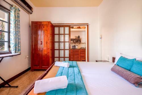 Beach Side Twin Cottages (4 Bhk) From Shreem Homes