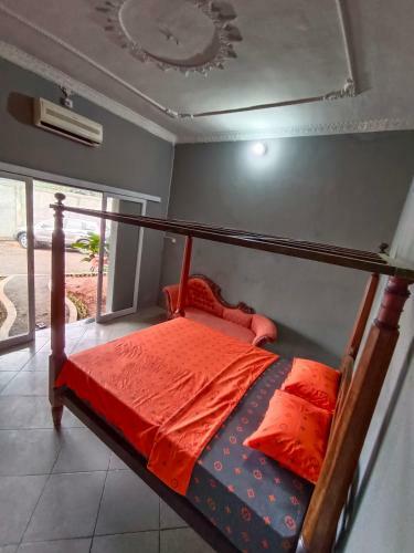 Hotel Homestay Adah