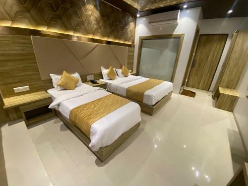 Hotel Bkc Crown - Near Us Embassy