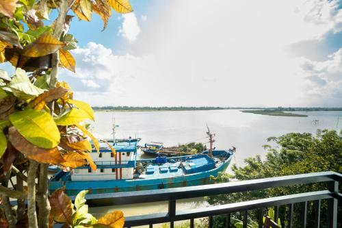 Autumn Bay Retreat Hoi An
