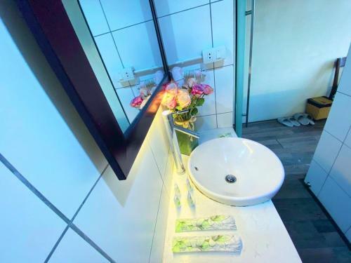 Mayhouse - Duplex Sky View 01hb
