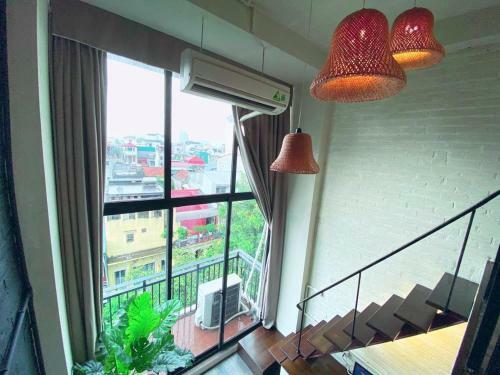 Mayhouse - Duplex Sky View 01hb