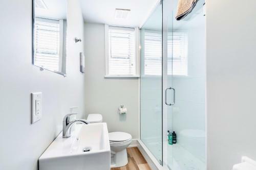 Bright And Spacious 1br Apartment W King Bed And Netflix