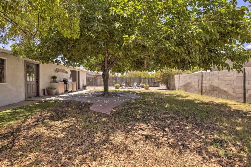 Modern Peoria Home Large Yard, Grill, Games!