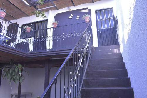 Apartamento Habitaciones Privadas, Cocina Y Cochera Gratis
