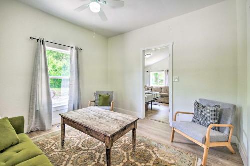 Bright Home With Fire Pit, Near Back 40 Trail!