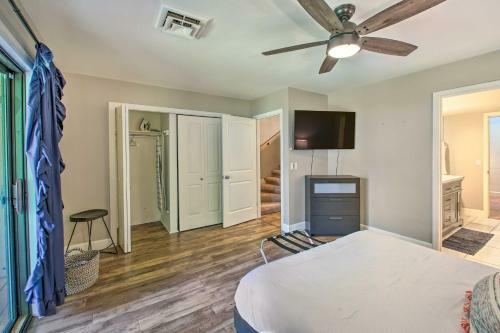 Updated Townhome With Deck, Grill And Sunroom!