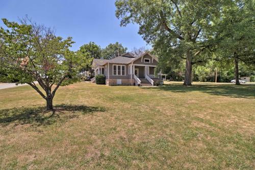 Historic Mountain Home Haven With Large Yard!
