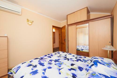 Tonita Apartment