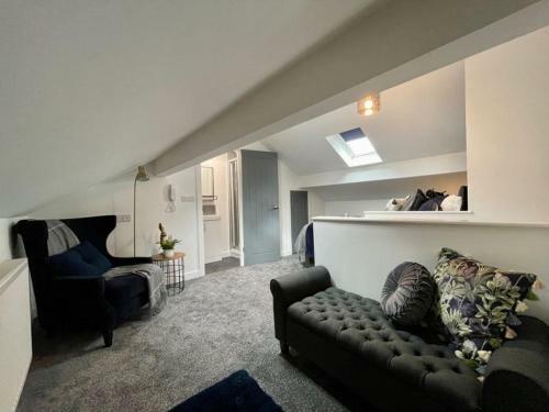 Hostal 5 Bed Home On Birdwell Road - Free Parking