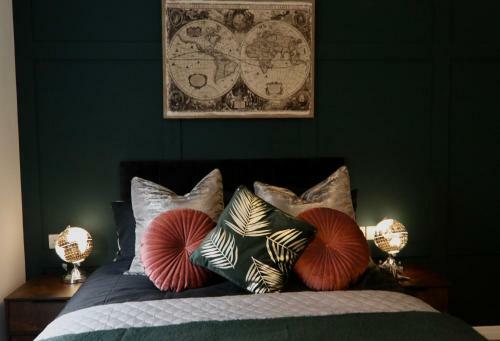Hostal 5 Bed Home On Birdwell Road - Free Parking