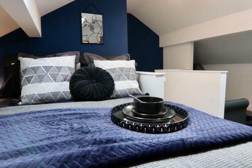 Hostal 5 Bed Home On Birdwell Road - Free Parking