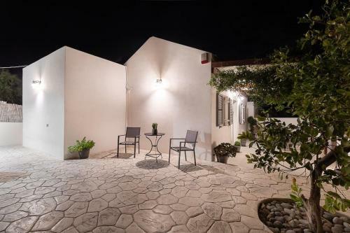 Van Loui's II Place