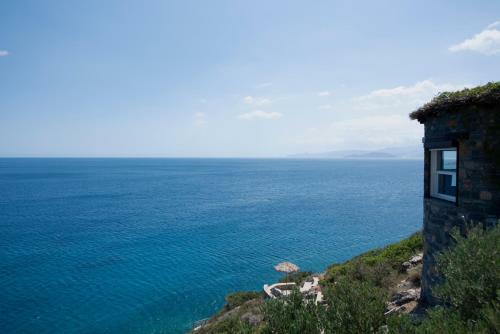 Villa Aiolos: Above The Sea, Within Agios Nikolaos