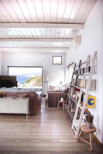 Villa Aiolos: Above The Sea, Within Agios Nikolaos