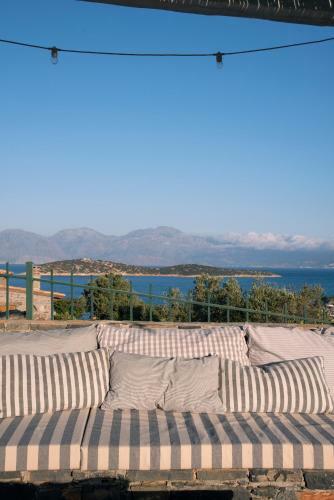 Villa Aiolos: Above The Sea, Within Agios Nikolaos