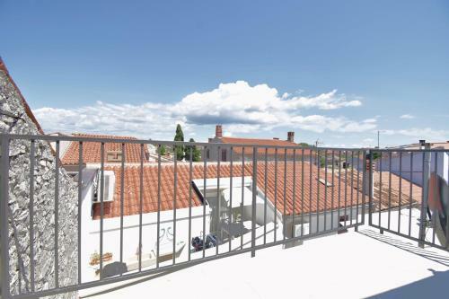Sea View Apartment 40m From The Beach