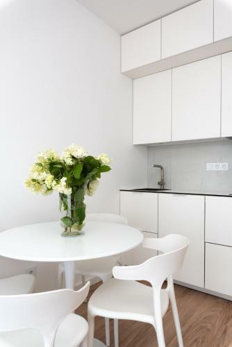 Brand New And Modern 1bdr Apartment
