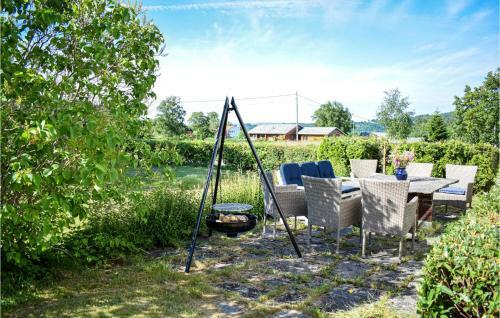 Stunning Home In Fitjar With Wifi And 5 Bedrooms